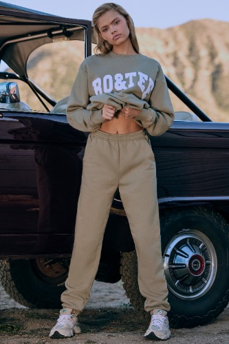 Petite Mid-Rise Joggers in Soft Olive | M