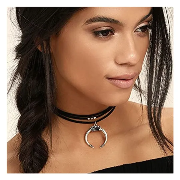                              Black Moon Crescent Pendant Choker                        
