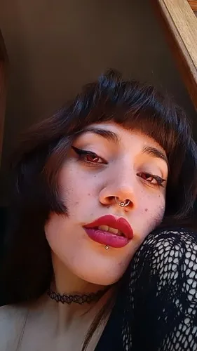 Red contac lenses 🧛🏻‍♀️