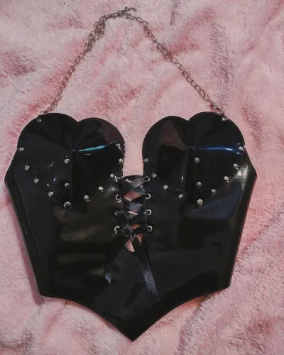 $70 for a new bustier 🖤