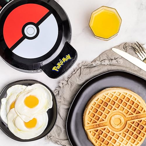 Uncanny Brands Pokémon Waffle Maker - Make Bounty Pokeball Waffles - Kitchen Appliance - Pokeball