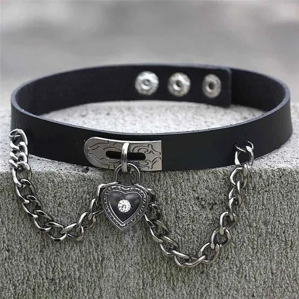 Victorian Locket Choker | Black