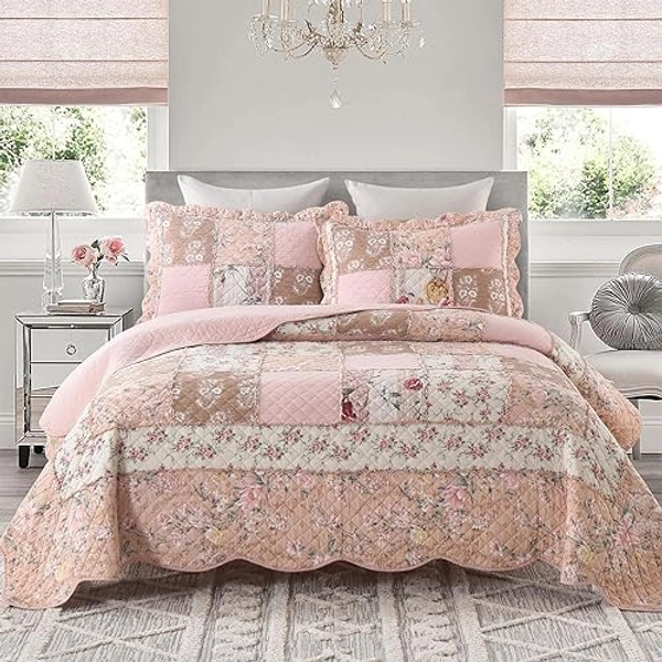 Yvooxny Quilts Queen Size Patchwork Pink Floral Quilt Set Vintage Shabby Chic Botanical Floral Quilted Bedspread 3-Piece Quilt Set with Ruffle for All Seasons, Queen Size, 98 * 90 Inches