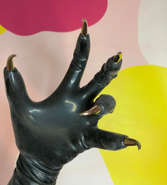The Claws Are Out! - Latex shoulder length gloves with metal claws