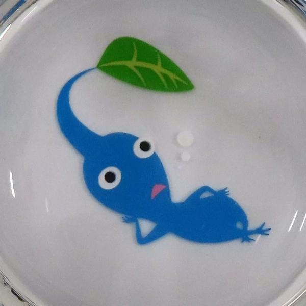 Non-drowning blue Pikmin glass