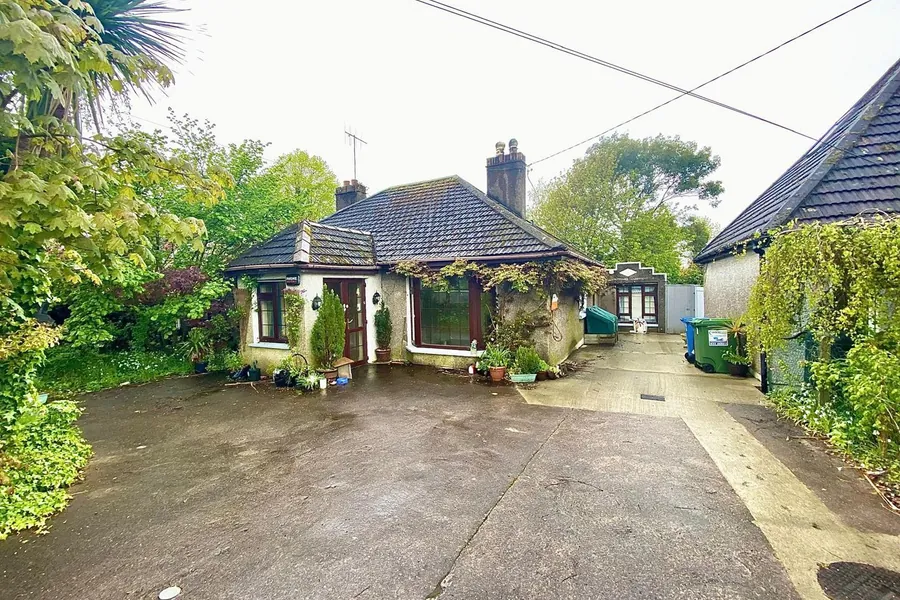 4 Fairy Ville Lawn, The Lough, The Lough, Co. Cork, T12A5W5 is for sale on Daft.ie