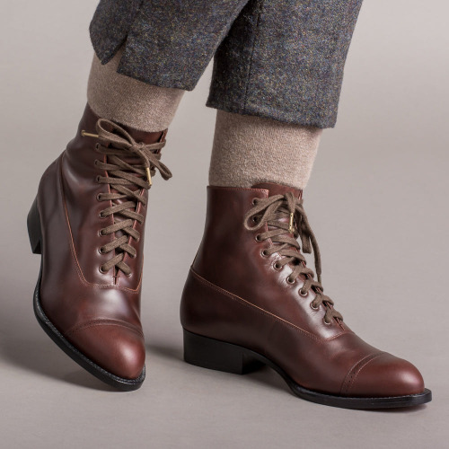 PRE-ORDER Rainey Women's Vintage Lace-Up Boots (Cordovan) | 10.5