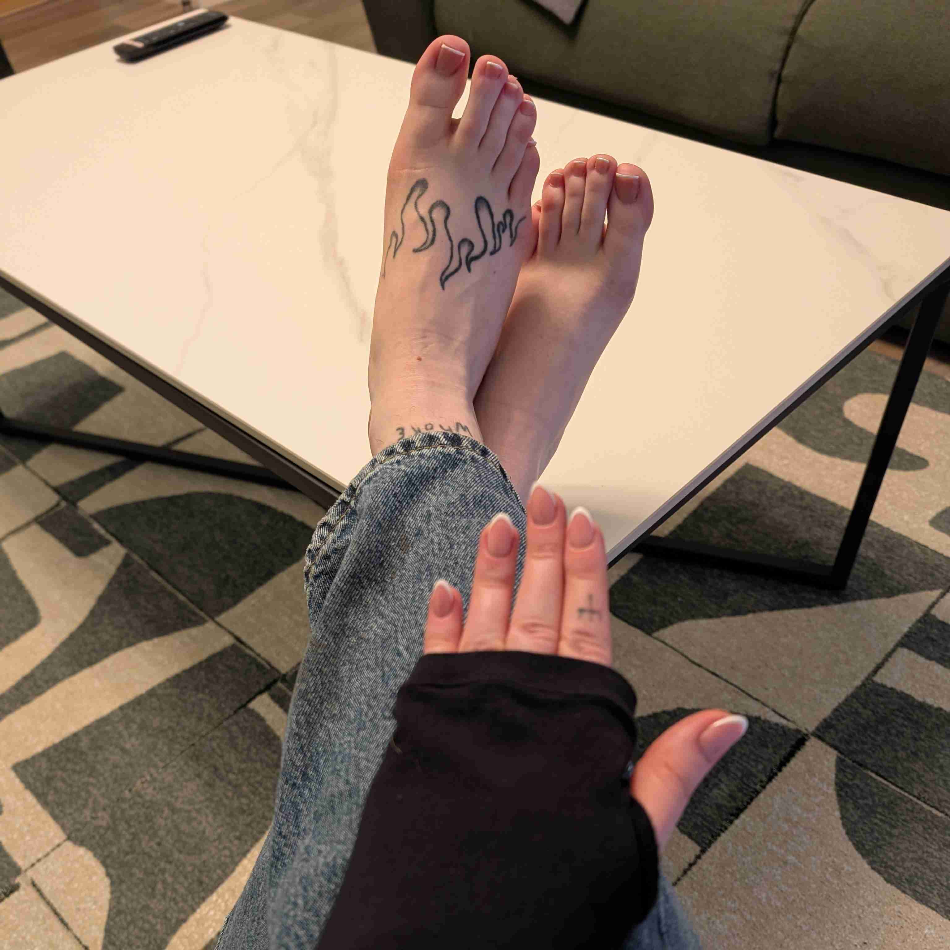 Pay for my mani & pedi