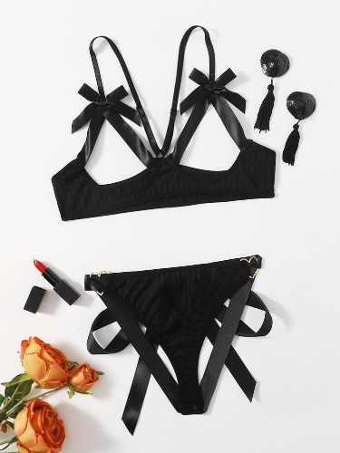 Cut-out Bow Decor Lingerie Set With 1pair Nipple Cover