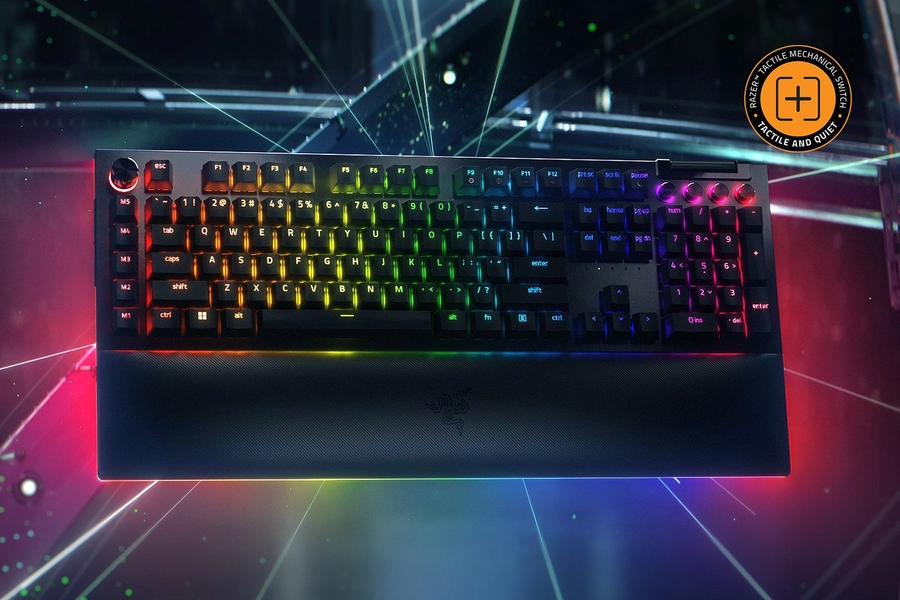 Razer BlackWidow V4 Pro - Orange Switch - US - Black