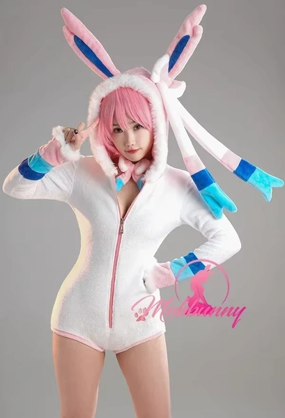 Sylveon cosplay