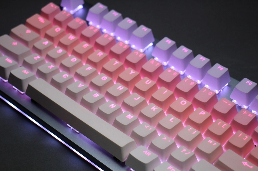 Sakura Michi Keyboard - Pink Gradient Backlit