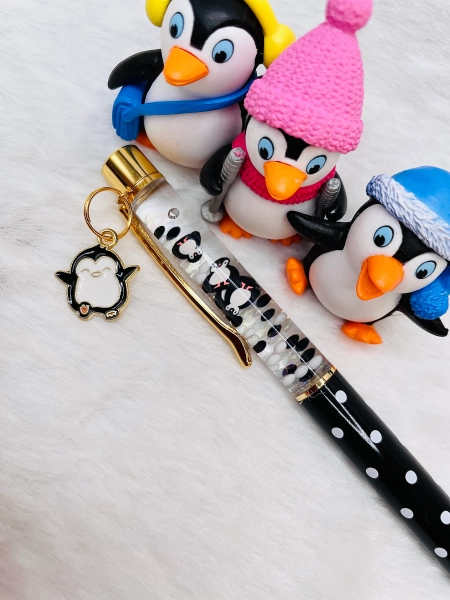 Penguin Gift Pen / Kawaii Penguin / Baby Penguin / Cute Pens / Float Pens / Snowglobes / Friend Gift / Gift for Teacher / Gift for Her