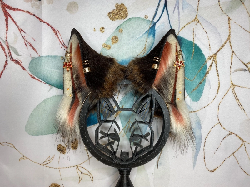 Autumnal fox ears made of faux fur for cosplay, streamers, therians, furries, wearable as a headband