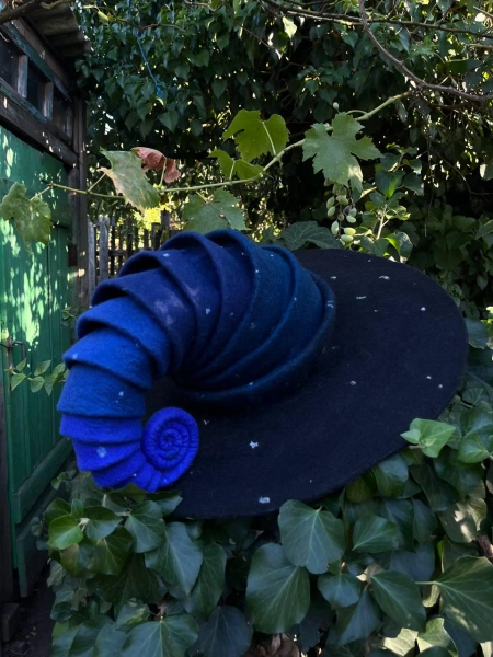 Witch hat, wizard hat, felt hat black blue night sky,felt hat wool, halloween costume, witch costume, larp hat, cosplay, CUSTOM MADE,cosplay