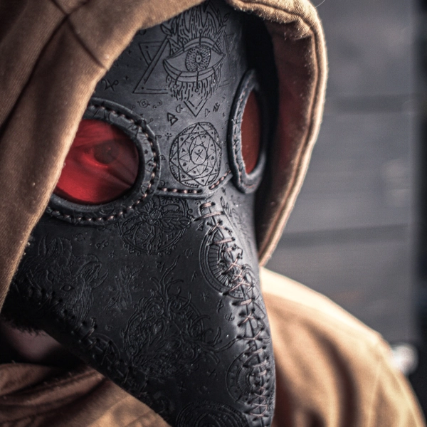 Black occult plague doctor mask