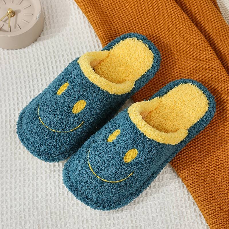 Cozy Fashionable Smiley Face Slippers - Women-Green / 40-41