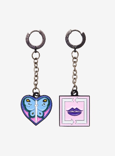 JoJo's Bizarre Adventure: Stone Ocean Jolyne Mismatch Huggie Hoop Earrings