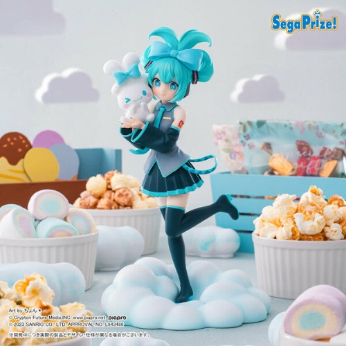 Hatsune Miku x Cinnamoroll Prize Figure