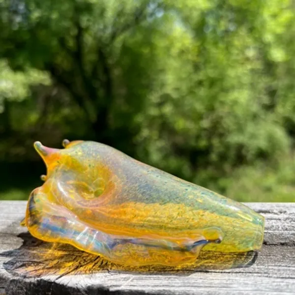 Golden Conch Mermaid Pipe