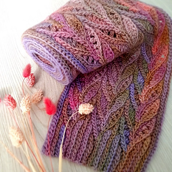 Rainforest Scarf pattern by Liudmyla Hefny