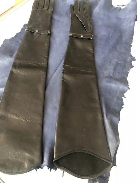 Extra longitalian leather  women glovewith natural silk lined