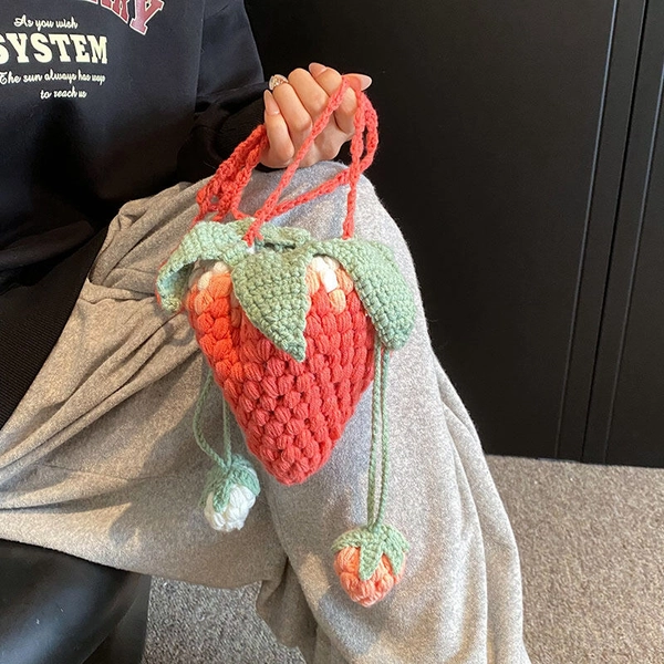 Hand Knitted Strawberry Yarn DIY Crochet Bag Crossbody Coin Purse 3D Structure Fashionable Small Bucket Bag for Youth