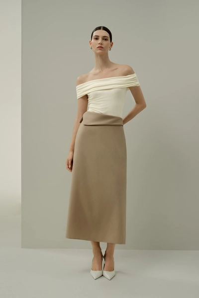 Jupe en soie-laine taille asymétrique