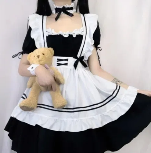 Maid cosplay