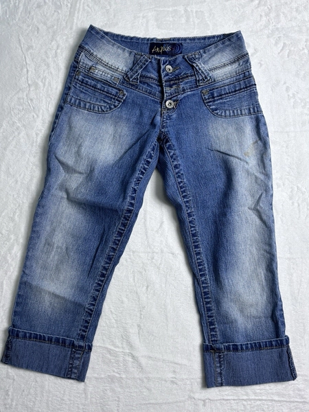 Angel's Women's Denim Capri. Size 1; 1B025