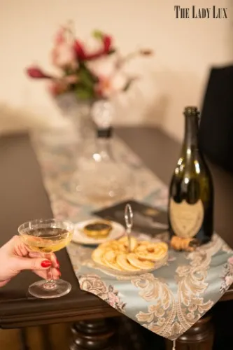 Buy champagne for the Lady Lux