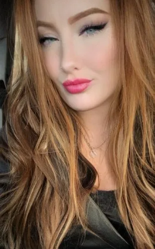 Send me a kiss 💋 
