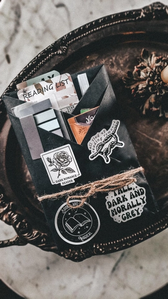 Blind Date With a Book - Etsy Canada