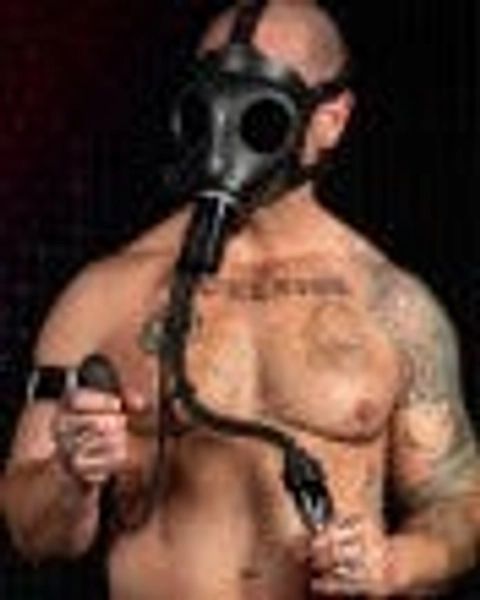 XTRM Gas Mask Pumper | MrSLeather 