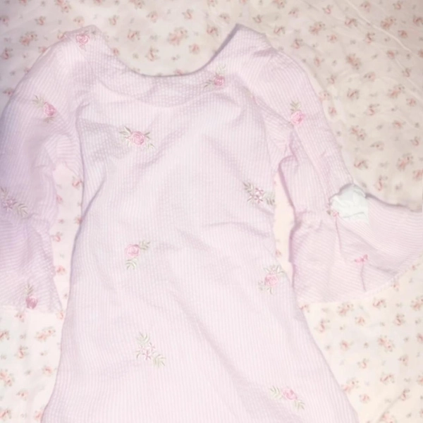 Pink floral vintage dress with floral embroidery can...