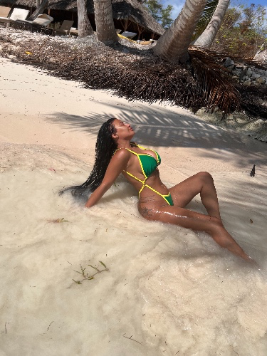 Holiday Gift 🌊 🌞 🏖️ 