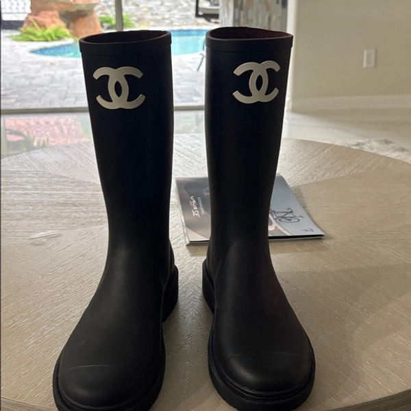 CHANEL Black Winter &amp; Rain Boots