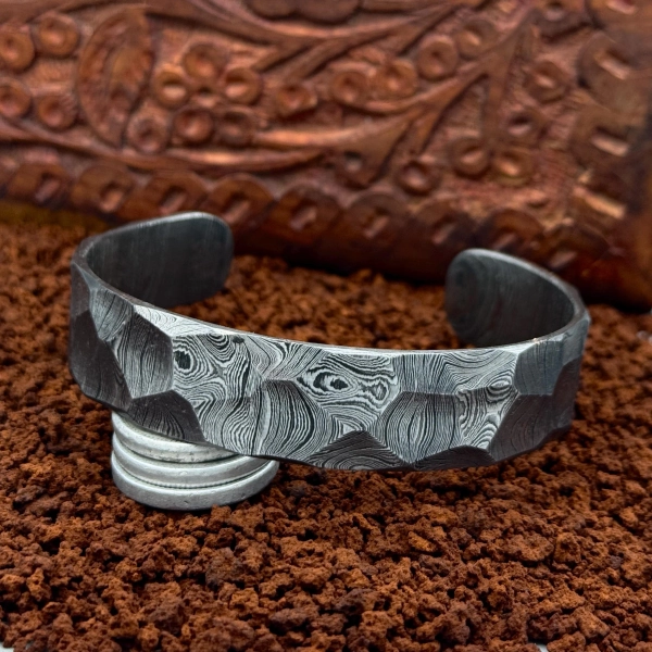 Damascus Hammered Bangle Hand Forged Steel Cuff Bracelet Viking Modern Jewelry Anniversary gift Unique Bracelet for Him Damascus Oath Ring