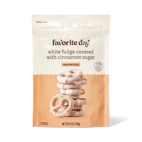 White Fudge Covered with Cinnamon Sugar Mini Pretzels - 6oz - Favorite Day™