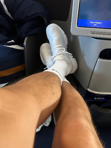 Flight to USA (600)