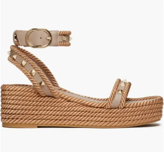 Rockstud Flatform Sandal