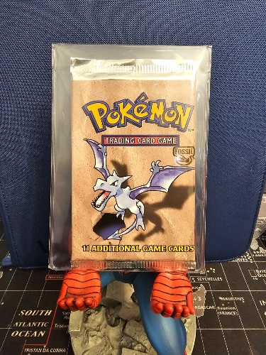 Pokemon Tamper Sealed Vintage Booster Pack Fossil Aerodactyl Artwork, Unweighed
