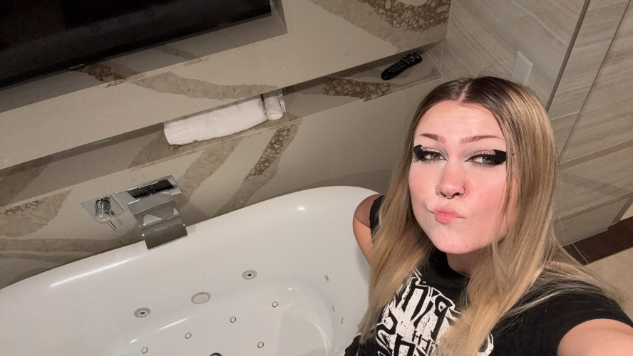 blurry😵‍💫🤐