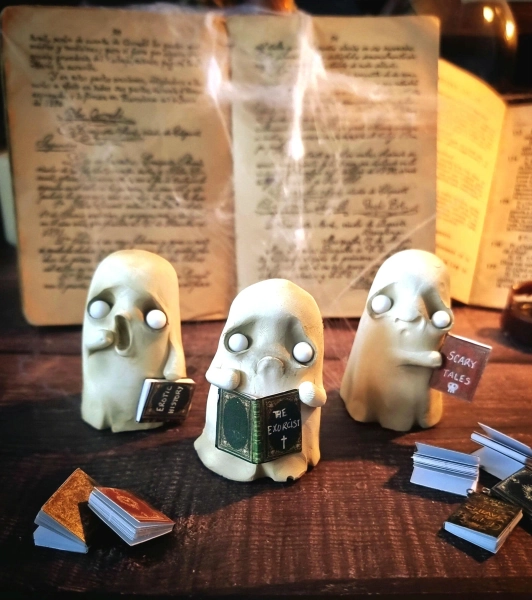 GHOST FIGURE - artdoll ,home spooky decor, halloween ,set ,haunted creepy cute ,ghost stories, terror decor witchy