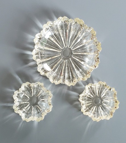 Vintage Complete Original Set of 3  Clear Nesting Glass Ashtrays. Estate. As Is