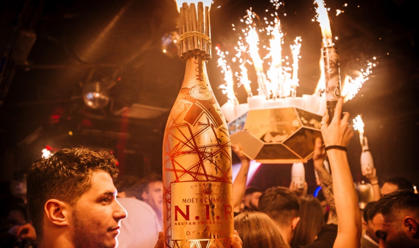 Bottle service / VIP 