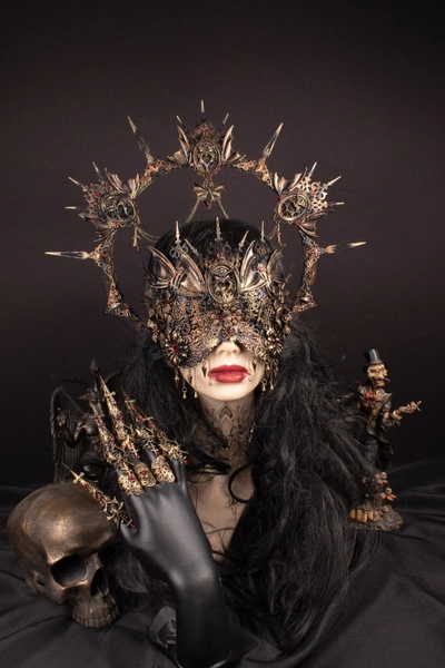 CUSTOM ORDER Set "Twilight" - blind mask, halo headpiece & metal claws - ready for dispatch in 7 - 8 weeks