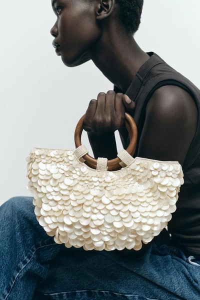 PEARLESCENT APPLIQUÉ BAG