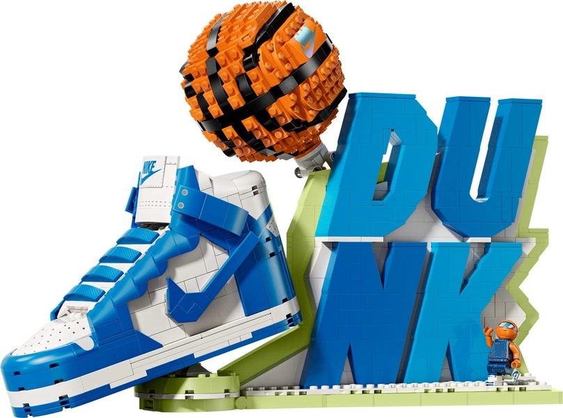 Nike Dunk x LEGO® Set 43008 | Nike | Buy online at the Official LEGO® Shop GB 