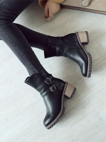 Buckle Detail Chunky Heeled Boots